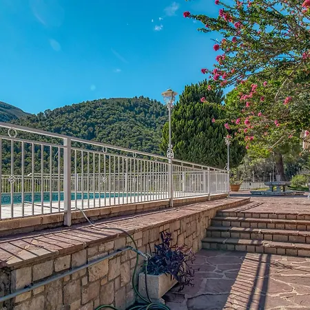 Montgrau Villa *